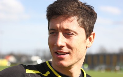 龙珠体育独家-伊尔迪丝·森拉尔帽子戏法加绝杀