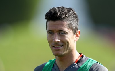 龙珠体育热评-凯西国家队百场纪念感人瞬间